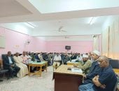 رئيس منطقة أسوان الأزهرية يجتمع برؤساء لجان الشهادة الثانوية.. صور