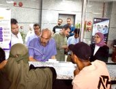 محافظ السويس يشدد على سرعة الاستجابة لشكاوى المواطنين بالمركز التكنولوجى
