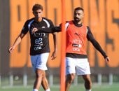 «لوفيجارو» الفرنسية: محمد صلاح وعمر مرموش سيكونان نجوم مصر فى أمريكا