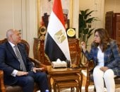 وزيرة التنمية المحلية تبحث مع محافظ القاهرة أعمال تطوير «العتبة» و«مصر الجديدة»