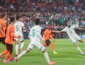 الجزائر تخطف فوزا مثيرا من هولندا استعداد لكأس العالم.. فيديو