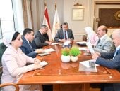 وزير التموين يبحث طلبات المواطنين المقدمة من أعضاء مجلسى النواب والشيوخ