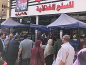 محافظ الدقهلية يتفقد المعرض الدائم للسلع الغذائية بحى غرب المنصورة