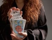 امرأة برج الجوزاء.. 10 صفات تجعلها الأكثر غموضًا وجاذبية بين النساء