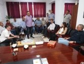 محافظ الجيزة يبحث مع قيادات حى الهرم آليات القضاء على ظاهرة النباشين