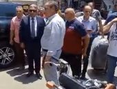 محافظ الدقهلية يضبط دراجة نارية ويكلف بالتحفظ على المركبات المسببة للإزعاج