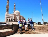 محافظ أسوان يتابع معدلات تنفيذ مشروع تطوير مسجد الطابية 