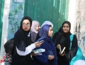 توافد طلاب الأزهر على اللجان قبيل بدء امتحانات الشهادة الثانوية.. صور
