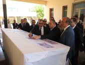 وزير التعليم العالي ورئيس جامعة عين شمس يتفقدان مشروعات الجامعة التعليمية والطبية