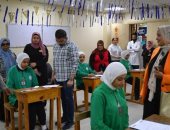 مدير الرعاية الصحية بالأقصر يتفقد لجان امتحانات معاهد التمريض.. صور