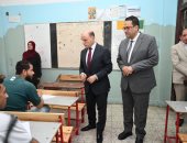 محافظ الغربية يتفقد لجان امتحانات الدبلومات الفنية الصناعية والتجارية بطنطا