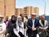 محافظ الأقصر يتفقد مشروع العمارات السكنية بالطود ويوجه بسرعة الانتهاء