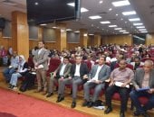الأقصر تستقبل أكثر من 100 شكوى وطلب في لقاء اليوم المفتوح مع المواطنين.. صور