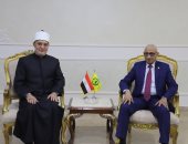 محافظ شمال سيناء يستقبل مفتي الجمهورية ويؤكد أهمية ترسيخ قيم الوسطية