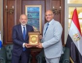 محافظ الإسكندرية وسفير اليونان يبحثان تعزيز التعاون بين الجانبين.. صور 