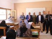 محافظ شمال سيناء يتفقد لجان امتحانات الثانوية الأزهرية.. صور