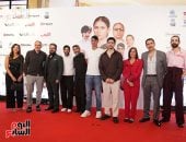 أمير المصرى يحتفل بالعرض الخاص لفيلم «القصص» وسط دعم عائلته.. صور