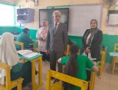 وكيل تعليم الإسماعيلية يتابع ميدانيا امتحان الهندسة للشهادة الإعدادية