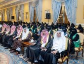 نيابة عن أمير منطقة تبوك.. نائب أمير المنطقة يكرم المشاركين بأعمال الحج بمنفذ حالة عمار