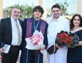 سلاف فواخرجي تحتفل بنجاح ابنها بالجامعة الأمريكية وتوجه له رسالة مؤثرة