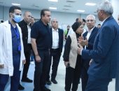 وزير الصحة يتفقد مستشفيي الكبد والجهاز الهضمي والثلاثي الجامعيين بالمنيا