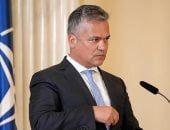 الرئيس الروماني يكلف أدريان فيستيا برئاسة الحكومة