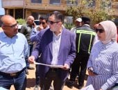 محافظ دمياط يتابع ميدانيًا تطوير وازدواج طريق رأس البر الغربى
