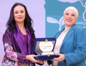 وزيرة التضامن تكرم «مصر الخير» لدورها فى احتفالية «فرحة مصر» لتجهيز العرائس