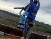 نسوا ربط فتاة برازيلية بالحبل قبل قفزها من ارتفاع 40 مترا.. اعتقال 3 مدربين و6 آخرين
