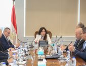 وزيرة الإسكان تتابع موقف التسليمات بمنطقة الأعمال المركزية بالعاصمة الجديدة
