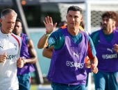 ‏كريستيانو رونالدو يستعرض مهاراته قبل مباراة البرتغال ضد ويلز.. فيديو