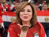 إلهام شاهين تدعم منتخب مصر: يا رب يوفقنا ويفرح قلوب كل المصريين