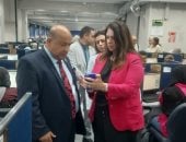 امتحان إلكترونى.. نائب رئيس جامعة القاهرة يتفقد لجان كلية طب الأسنان
