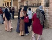 سهولة امتحان مادة الصرف للثانوية الأزهرية بالدقهلية.. فيديو