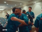 منتخب مصر يفاجئ محمد صلاح بـ"تورتة" عيد ميلاده بعد نهاية مباراة بلجيكا.. فيديو