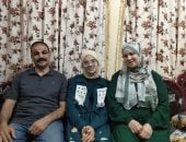 تحلم بتدريس أصول الدين وزيارة بيت الله الحرام.. اليوم السابع فى منزل مريم الثانية على الإعدادية الأزهرية مكفوفين بالغربية.. مريضة غسيل كلوى وتنظم وقتها بين العلاج والمذاكرة.. والدها: رزقني الله بـ4 بنات (صور)