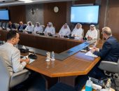 وزير البترول يبحث مع إينوك الإماراتية التوسع فى استثمارات تموين الطائرات