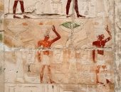 لماذا كان المصرى القديم يصور الرأس من الجانب فى رسوماته؟