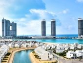 العلمين أيقونة مدن الجمهورية الجديدة.. حولت المنطقة إلى وجهة سياحية فريدة.. تجمع بين النسق المعماري الحضاري والطبيعة الخلابة.. والاستثمار الذكي للإمكانيات خلق حالة من الزخم والرواج بالساحل الشمالي.. صور