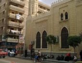 حكاية مسجد بالإسكندرية أسسه أكبر تاجر قطن.. أحمد يحيى باشا أشهر اقتصادى وسياسى كلف معمارى إيطالى بتأسيسه وفرشه بأفخم السجاد والنجف.. وخبير أثرى: أسس مقبرة له داخل المسجد وتوفى أثناء تأدية مناسك الحج.. صور
