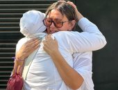 اللون الأبيض يسيطر على المشيعين بجنازة محمد مرزبان طبقا لوصيته.. صور
