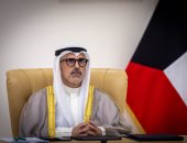 وزير خارجية الكويت يبحث مع نظيريه السعودي والبحريني اعتداءات إيران والحوثى