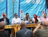 رئيس مياه القليوبية يلتقي أهالي أرض الوزير بالخانكة لبحث توصيل خدمة الصرف
