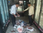 ضبط 310 كيلو لحوم فاسدة بمطعم فى إدفو