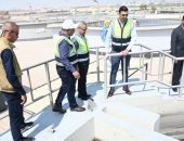 وزير الصناعة ومحافظ بني سويف يتفقدان عددا من المصانع ومحطة معالجة صرف صناعى