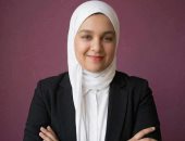 حكاية "منة" فنانة من ذوى الهمم بدمياط تحوّل التحدى إلى ألوان.. صور