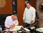 محافظ جنوب سيناء يعتمد 125 عقدًا للتجمعات التنموية بالمرحلة الثانية فى رأس سدر