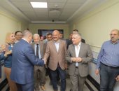 محافظ السويس يتفقد المستشفى الجامعى لتعزيز الشراكة ودعم التجهيزات الطبية