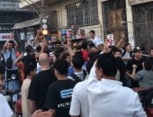 احتفالات في شوارع المحلة بعد فوز تاريخي لمنتخب مصر على نيوزيلاندا.. فيديو 
