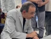 محافظ سوهاج يغادر اللقاء الجماهيري للاستجابة لطلب عمل مواطنيْن من ذوي الإعاقة.. فيديو